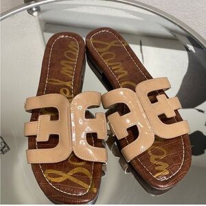 SAM EDELMAN Bay Flat Patent Leather Sandals, tan, size 7.5